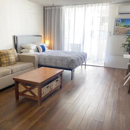 Free Parking Comfy Central Waikiki Гонолулу Екстер'єр фото