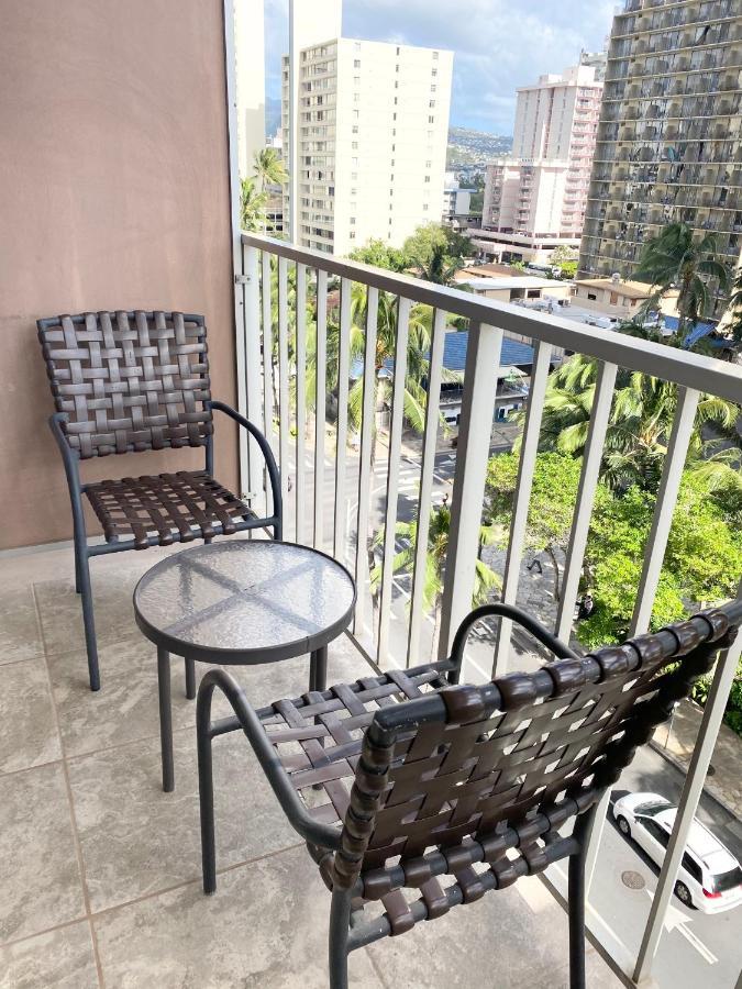 Free Parking Comfy Central Waikiki Гонолулу Екстер'єр фото